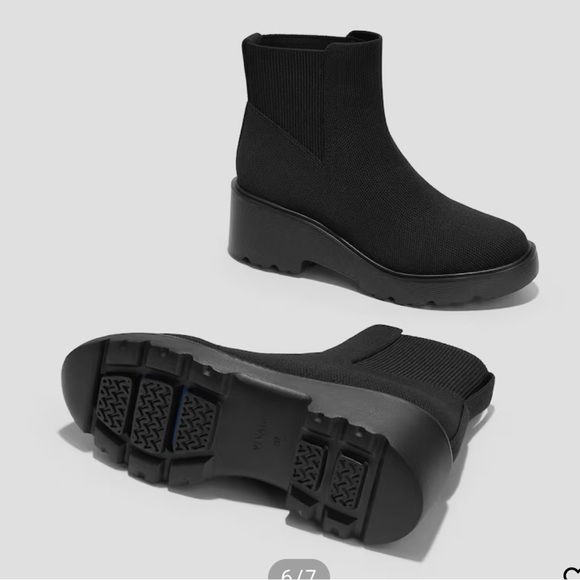 Vivaia Round-Toe Wedge Boots(Everly), size 10.5 - Picture 2 of 6